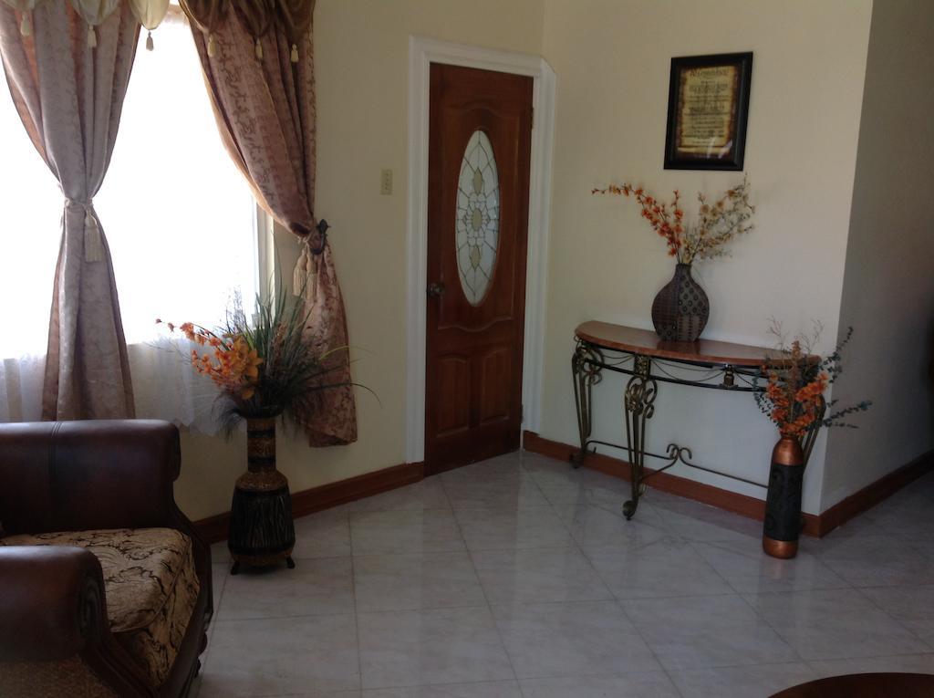 Cazwin Villas Montego Bay Buitenkant foto