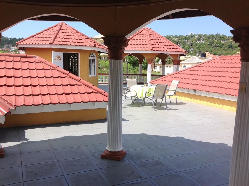 Cazwin Villas Montego Bay Buitenkant foto