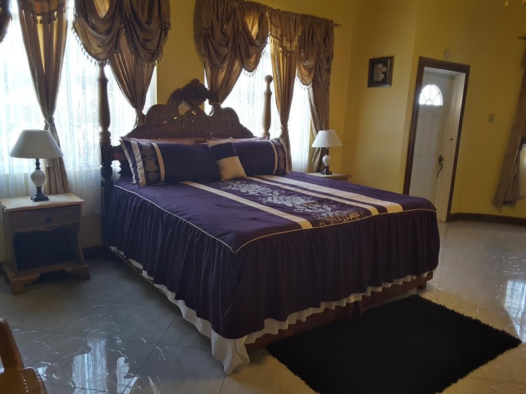 Cazwin Villas Montego Bay Kamer foto