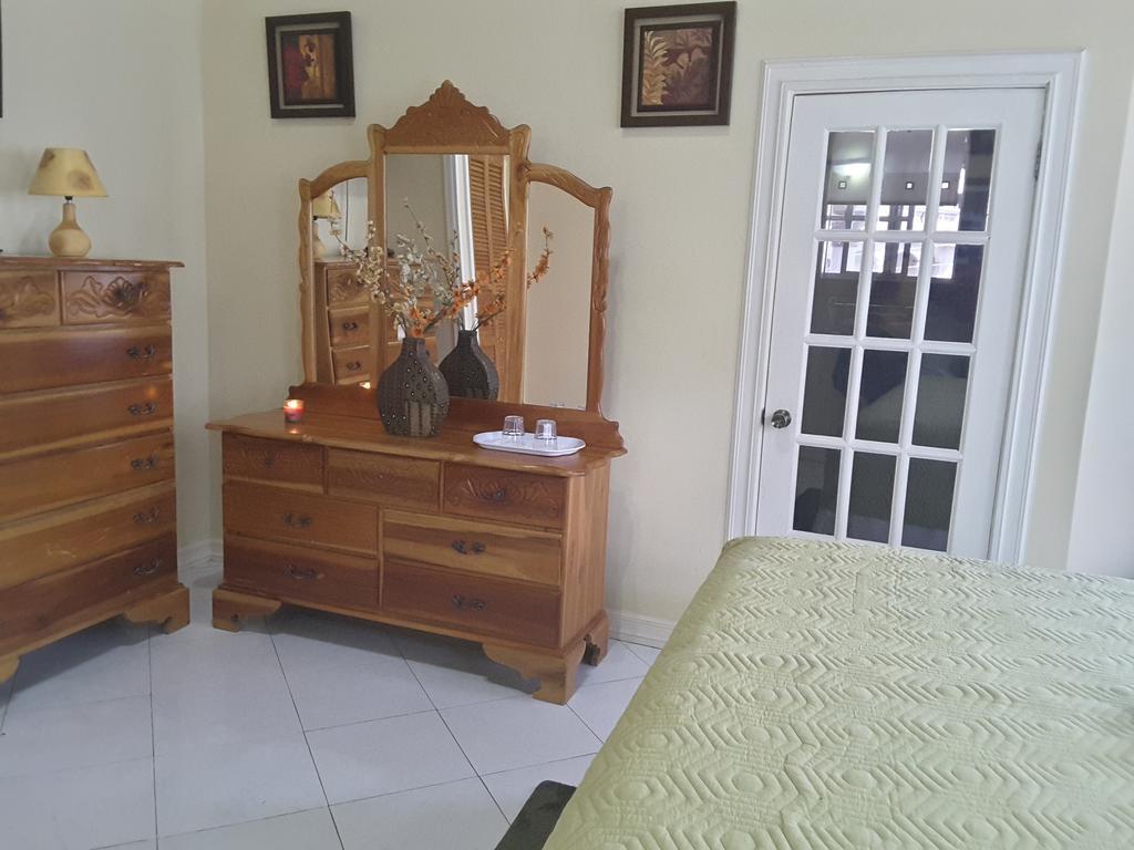Cazwin Villas Montego Bay Kamer foto