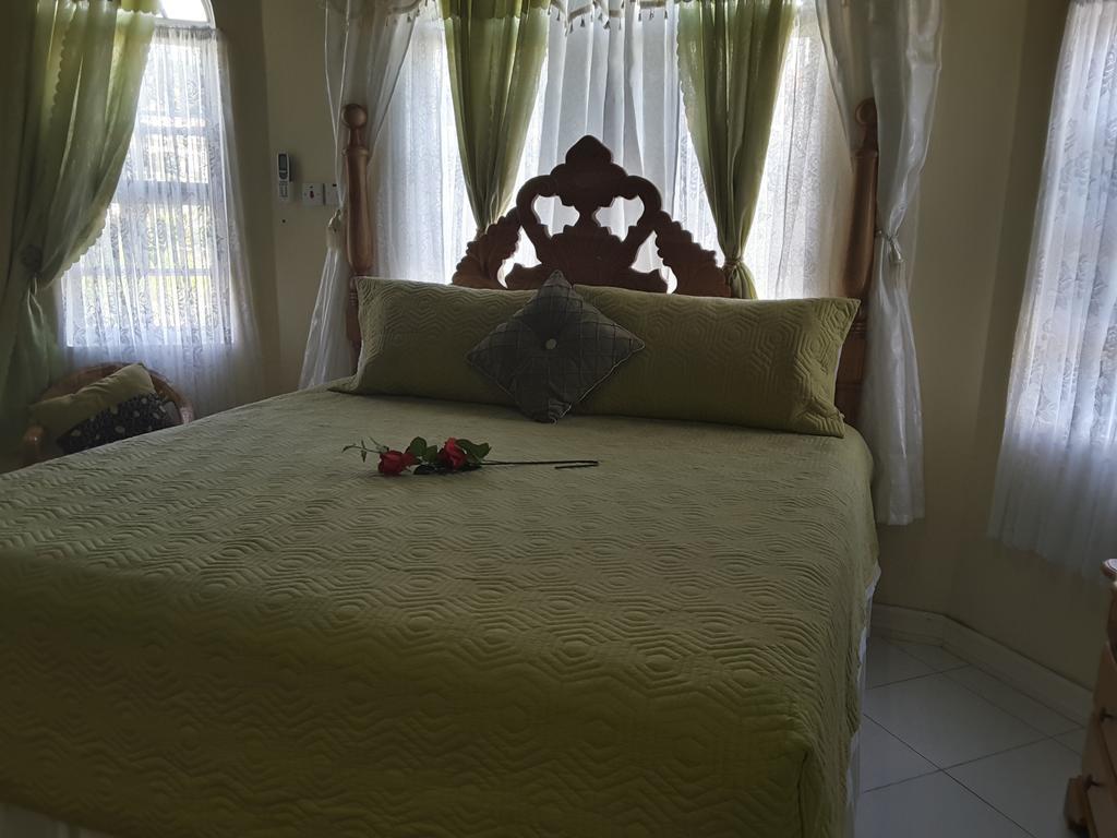 Cazwin Villas Montego Bay Buitenkant foto