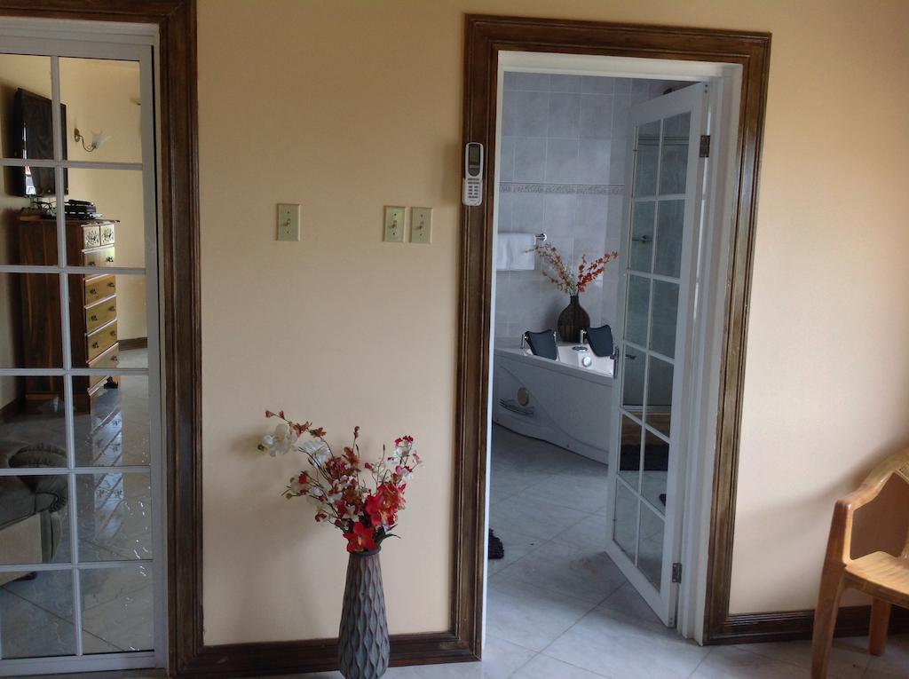 Cazwin Villas Montego Bay Kamer foto