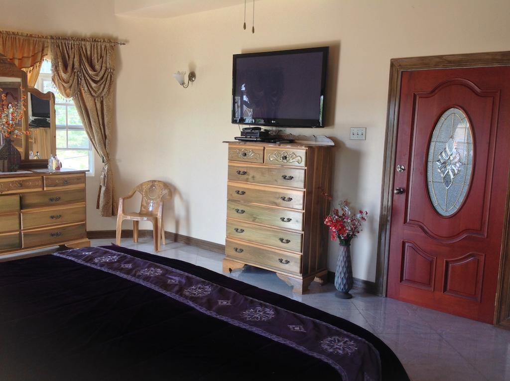 Cazwin Villas Montego Bay Kamer foto