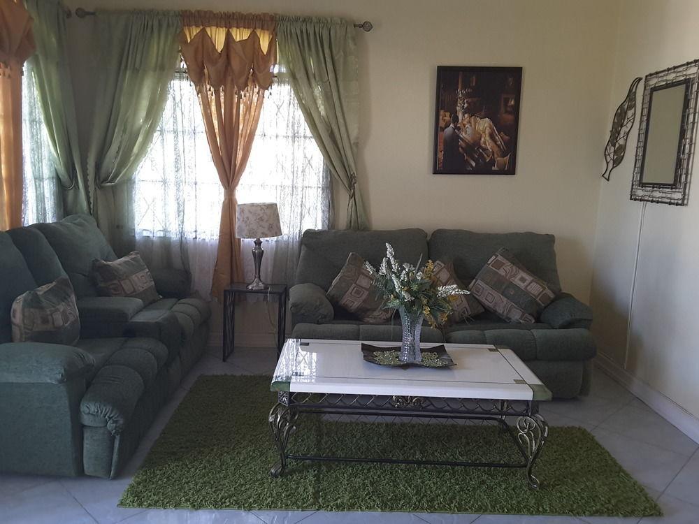 Cazwin Villas Montego Bay Buitenkant foto
