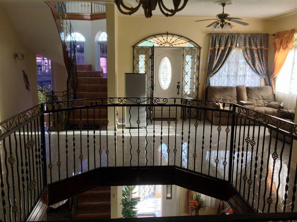 Cazwin Villas Montego Bay Buitenkant foto