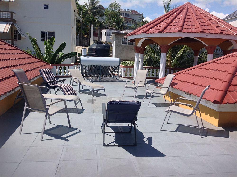 Cazwin Villas Montego Bay Buitenkant foto