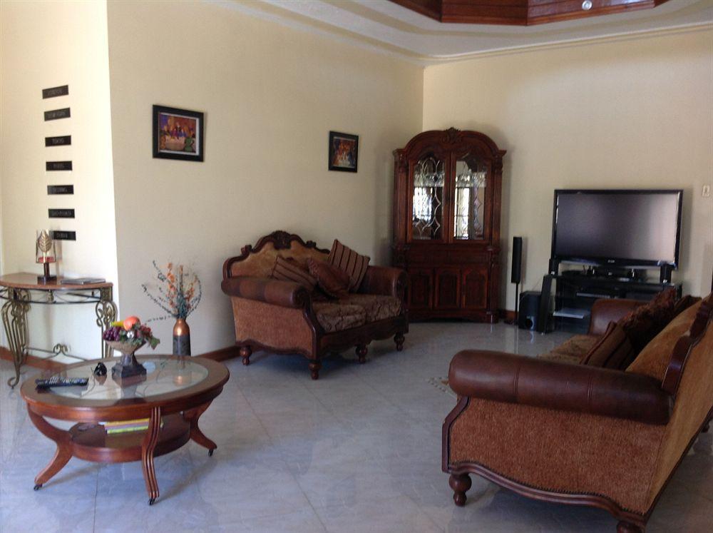 Cazwin Villas Montego Bay Buitenkant foto