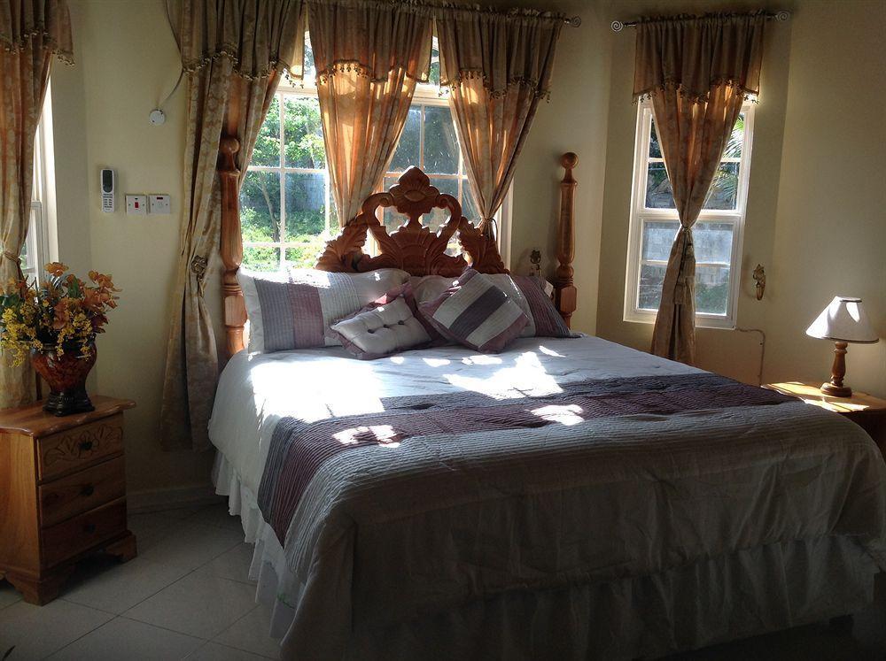 Cazwin Villas Montego Bay Buitenkant foto