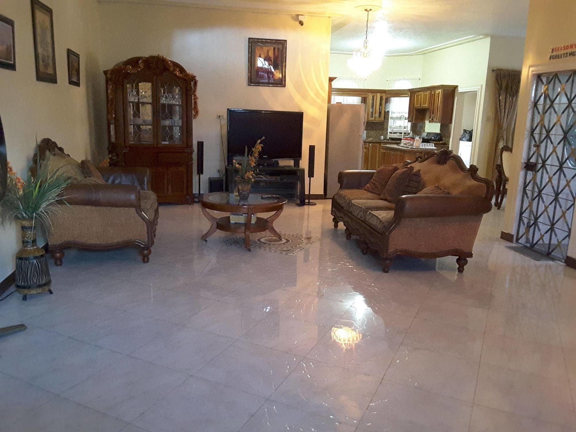 Cazwin Villas Montego Bay Buitenkant foto