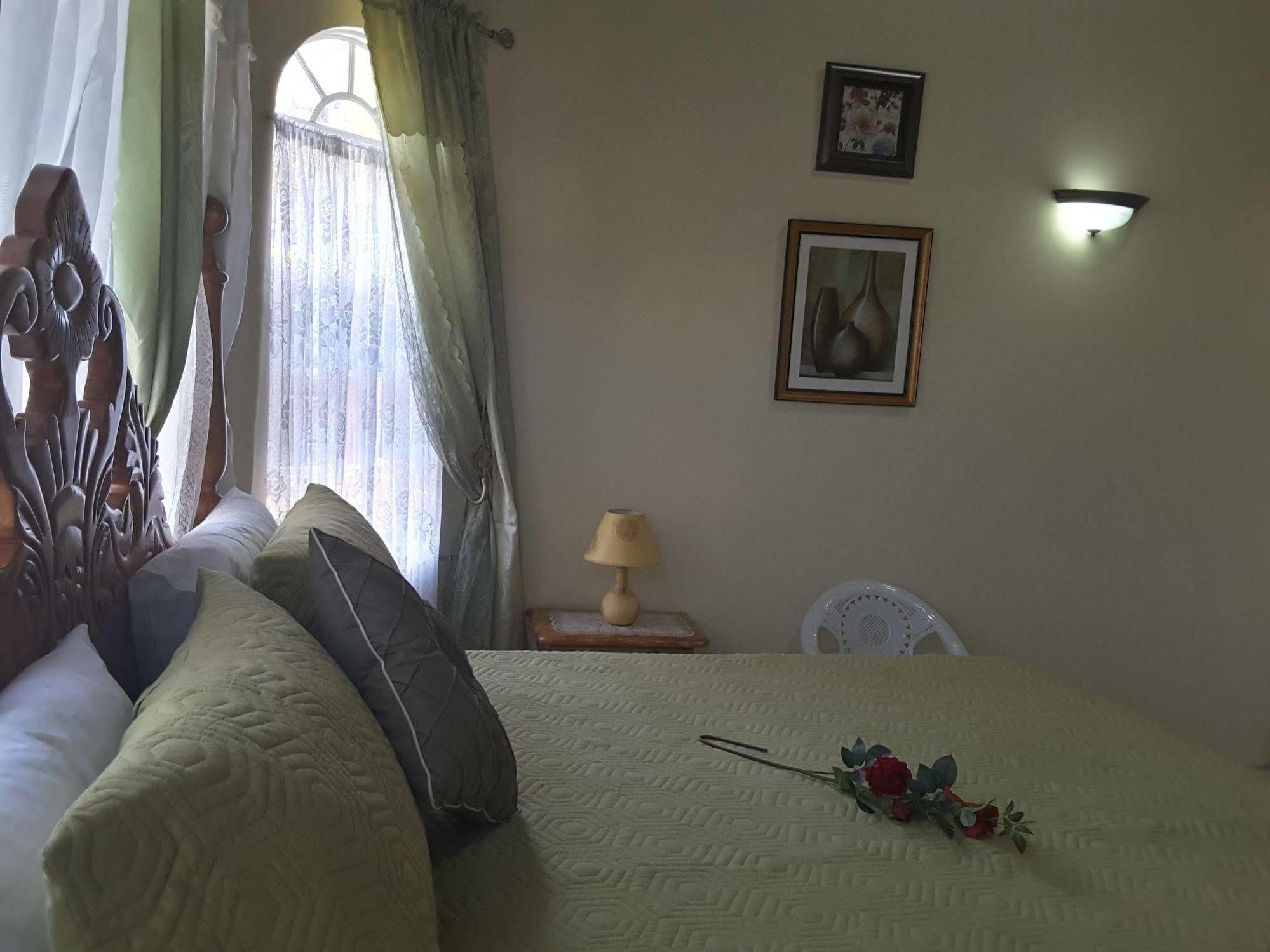 Cazwin Villas Montego Bay Buitenkant foto