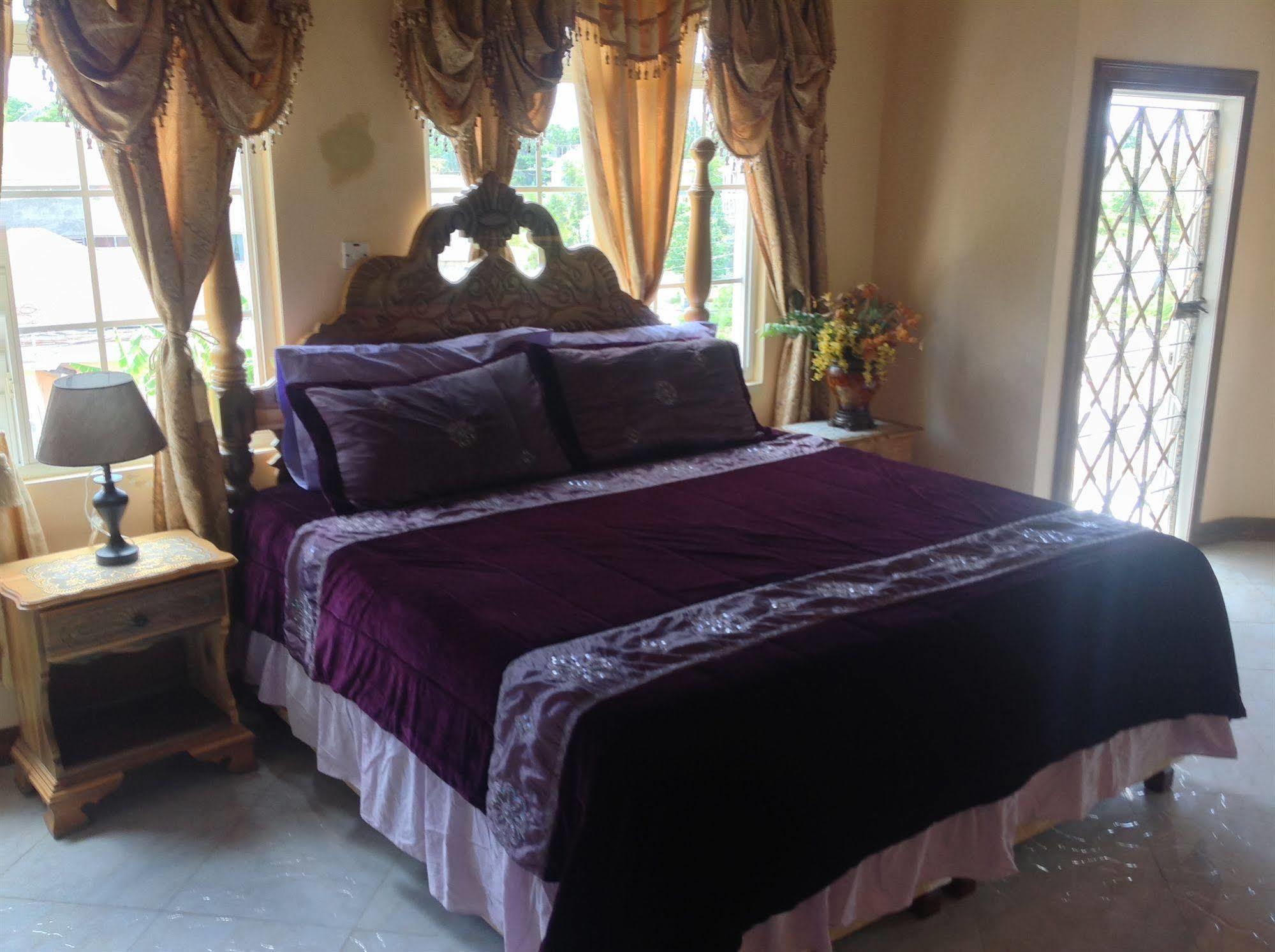 Cazwin Villas Montego Bay Buitenkant foto